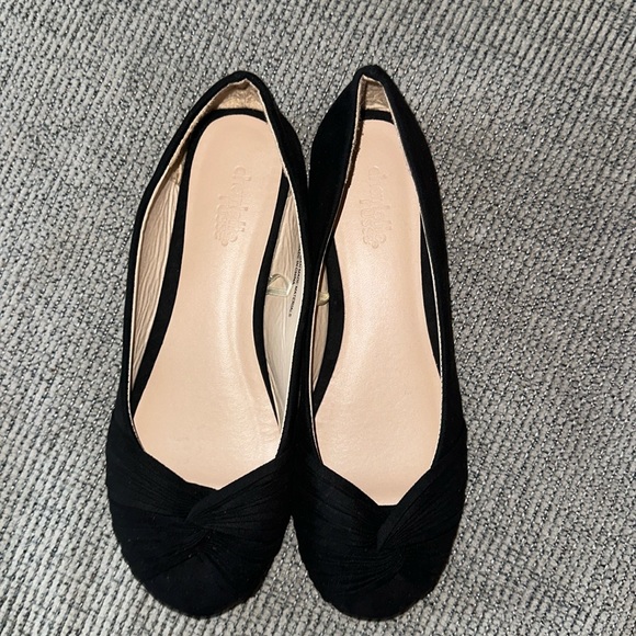Black flats - Picture 1 of 3